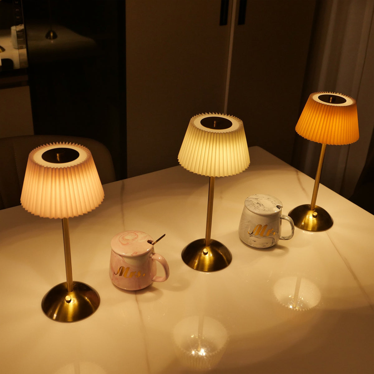Pleated Fabric Metal Table Lamp, Rechargeable Touch Night Light, 3 Color, Bedside
