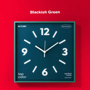 China Aluminum Frame Silent Wall Clock, Modern Dopamine Art, Battery Powered
