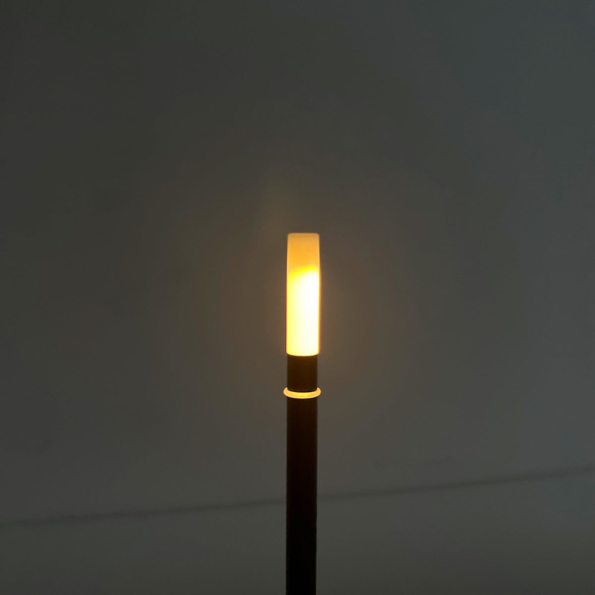 LED Touch Table Lamp, USB Rechargeable, Wireless, Metal Modern Night Light
