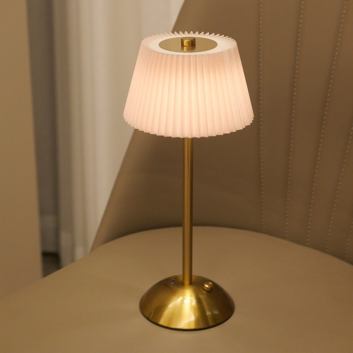 Pleated Fabric Metal Table Lamp, Rechargeable Touch Night Light, 3 Color, Bedside