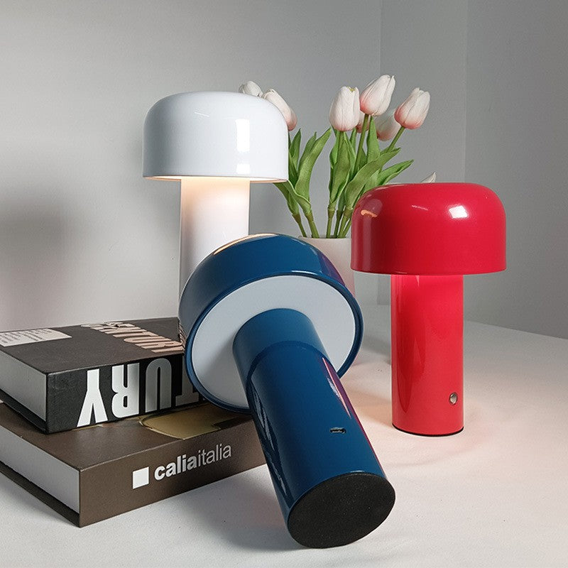 Wireless LED Table Lamp, Modern Simple Bedside Lamp, Metal Base, Yellow
