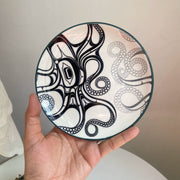 Octopus Rim Green Small Dish - detail 1