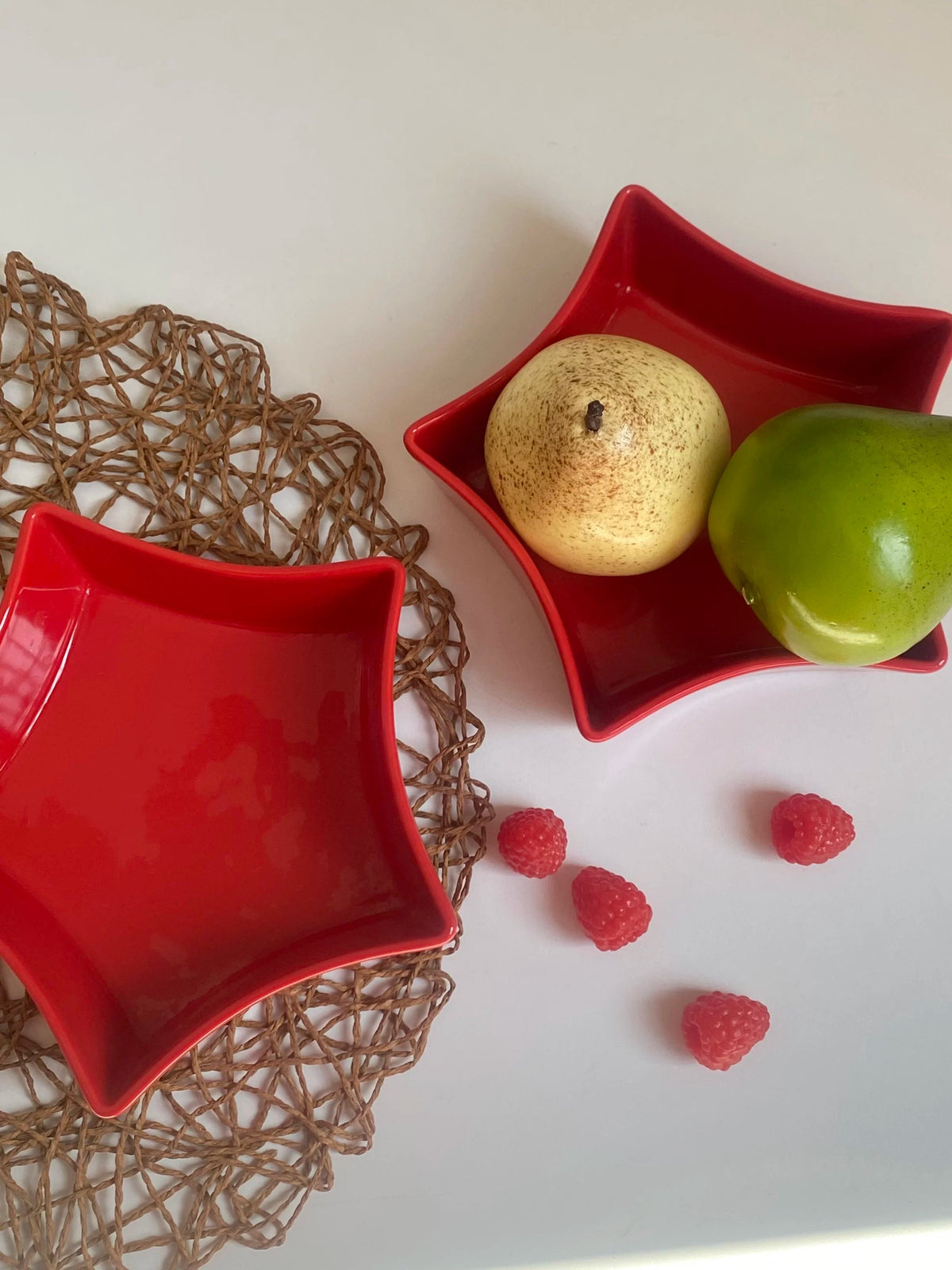 Five-Point Star Red Plate, Star-Shaped Dinnerware for Serving - detail 2