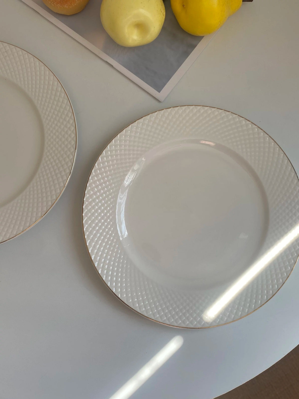 10 Inch Ceramic Plate, Gold Rim Diamond Embossed, Elegant Dinnerware - detail 3