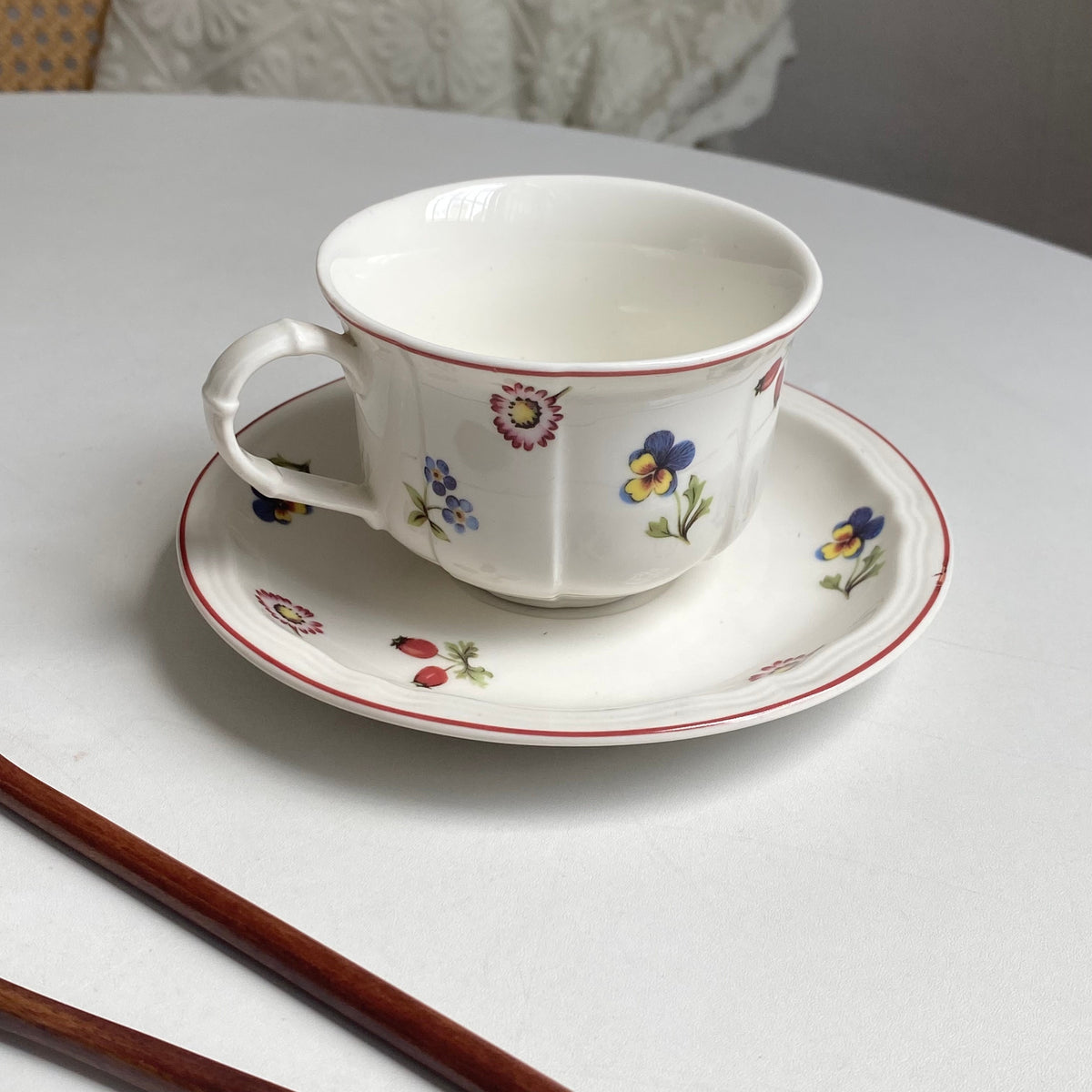 Red Rim Floral Ceramic Tableware Collection - detail 1