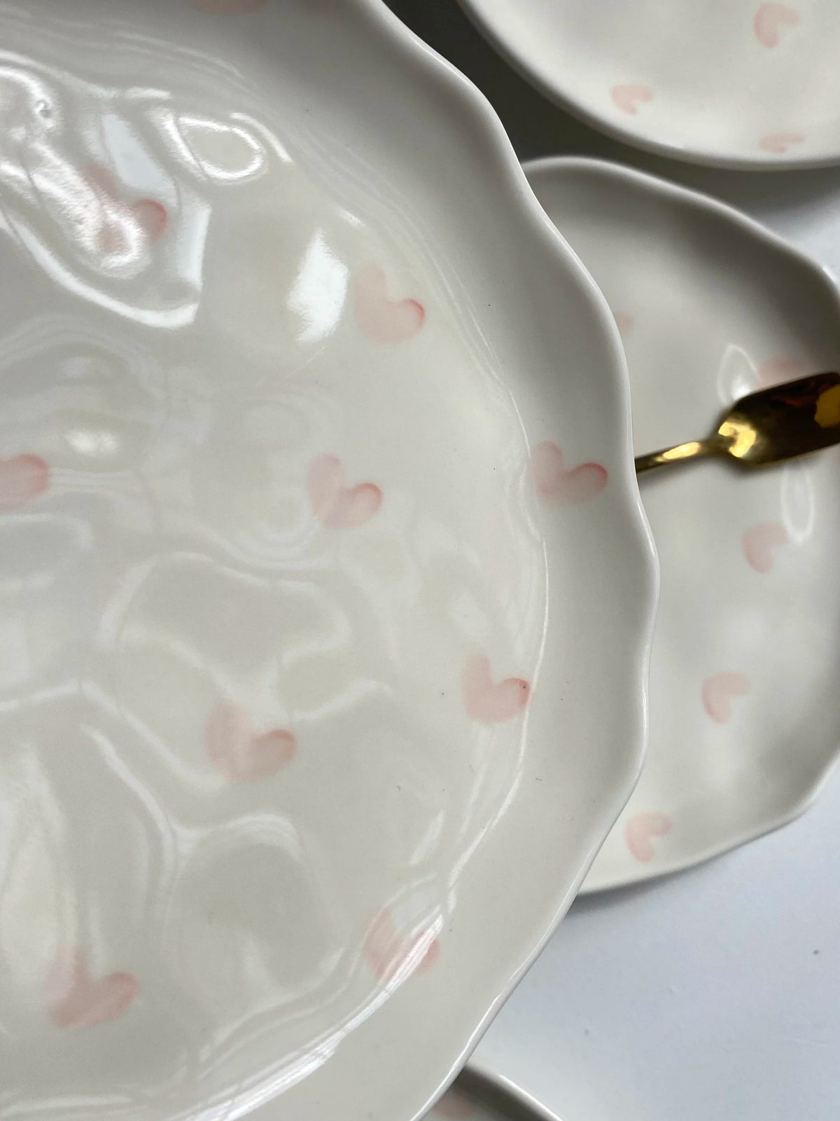 Pink Heart Ceramic Small Dish, 15 x 1.5 cm, Underglaze Decoration - detail 3