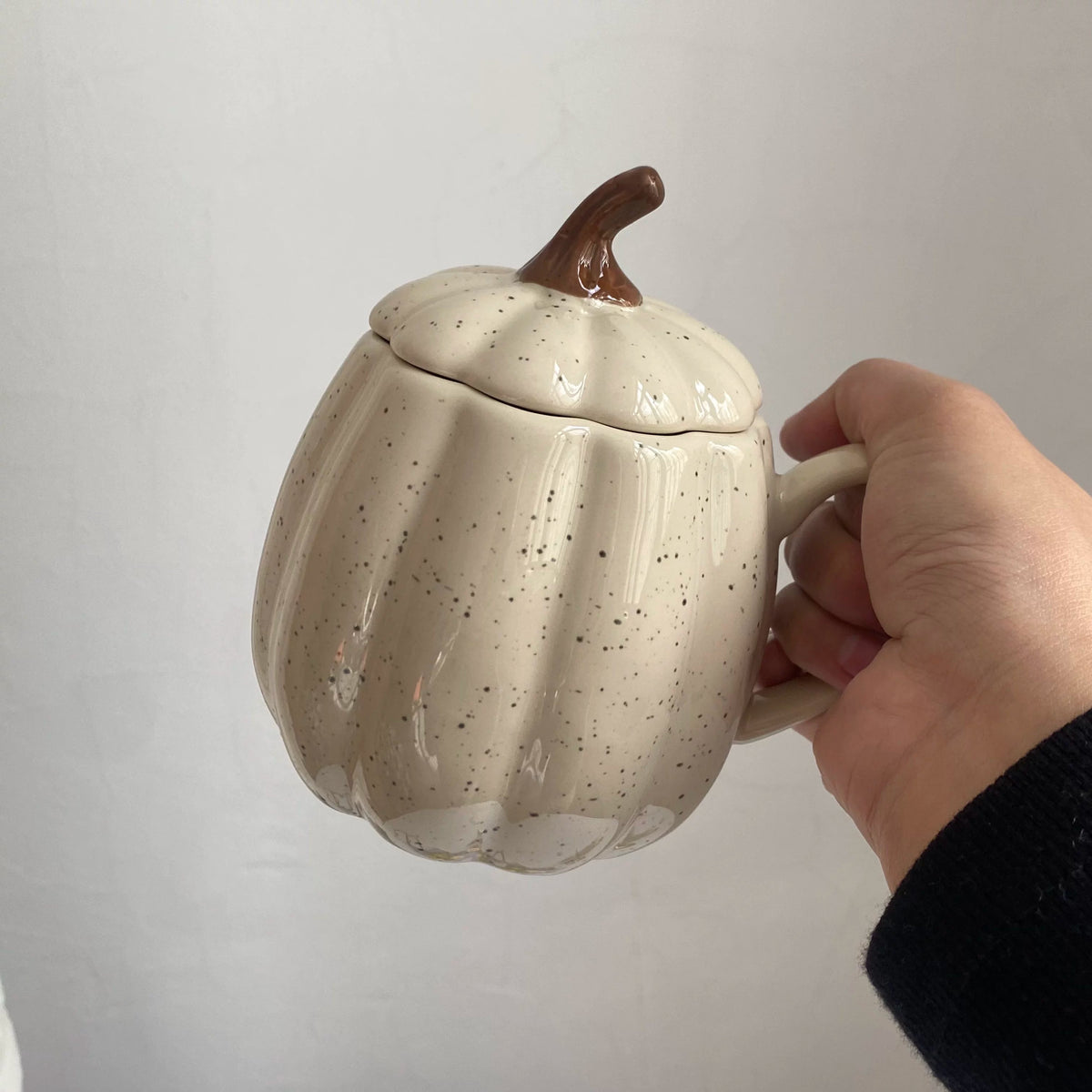 Polka-Dot Pumpkin Ceramic Cup with Lid, 400 ml, Cute Fall Mug - detail 1