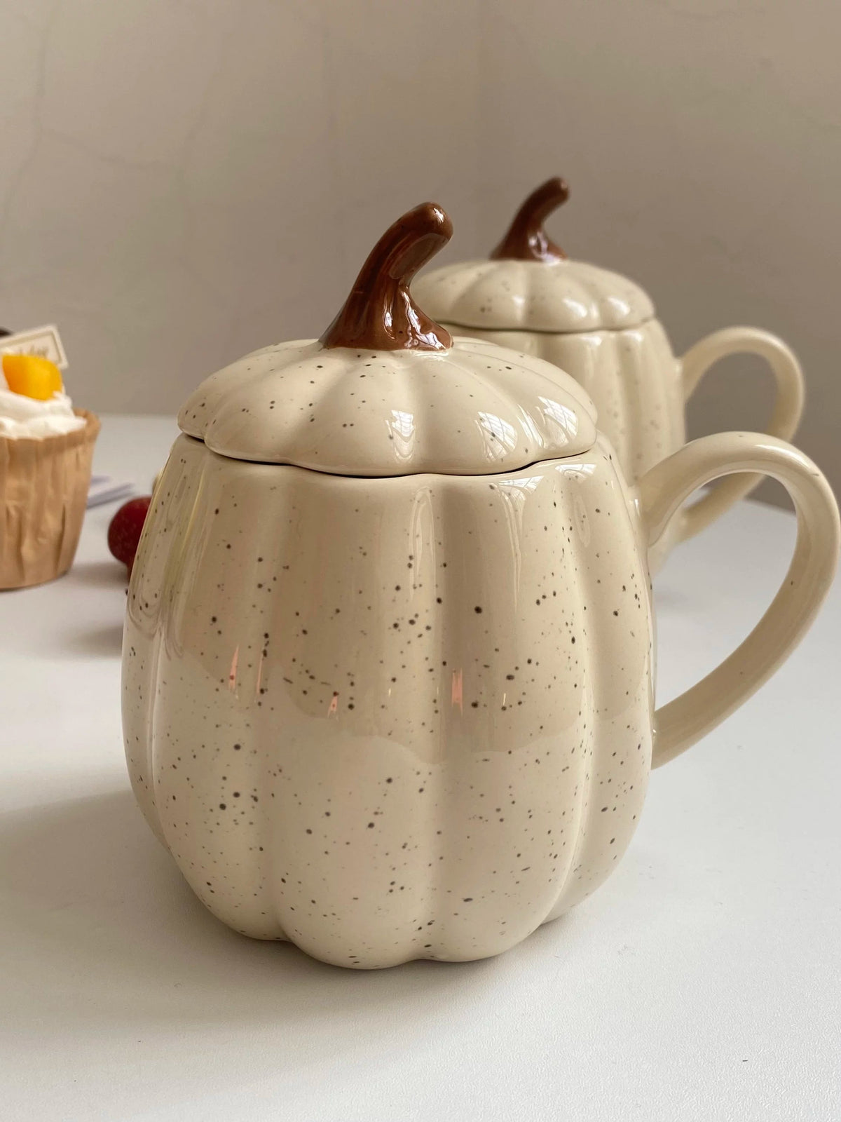 Polka-Dot Pumpkin Ceramic Cup with Lid, 400 ml, Cute Fall Mug - detail 3