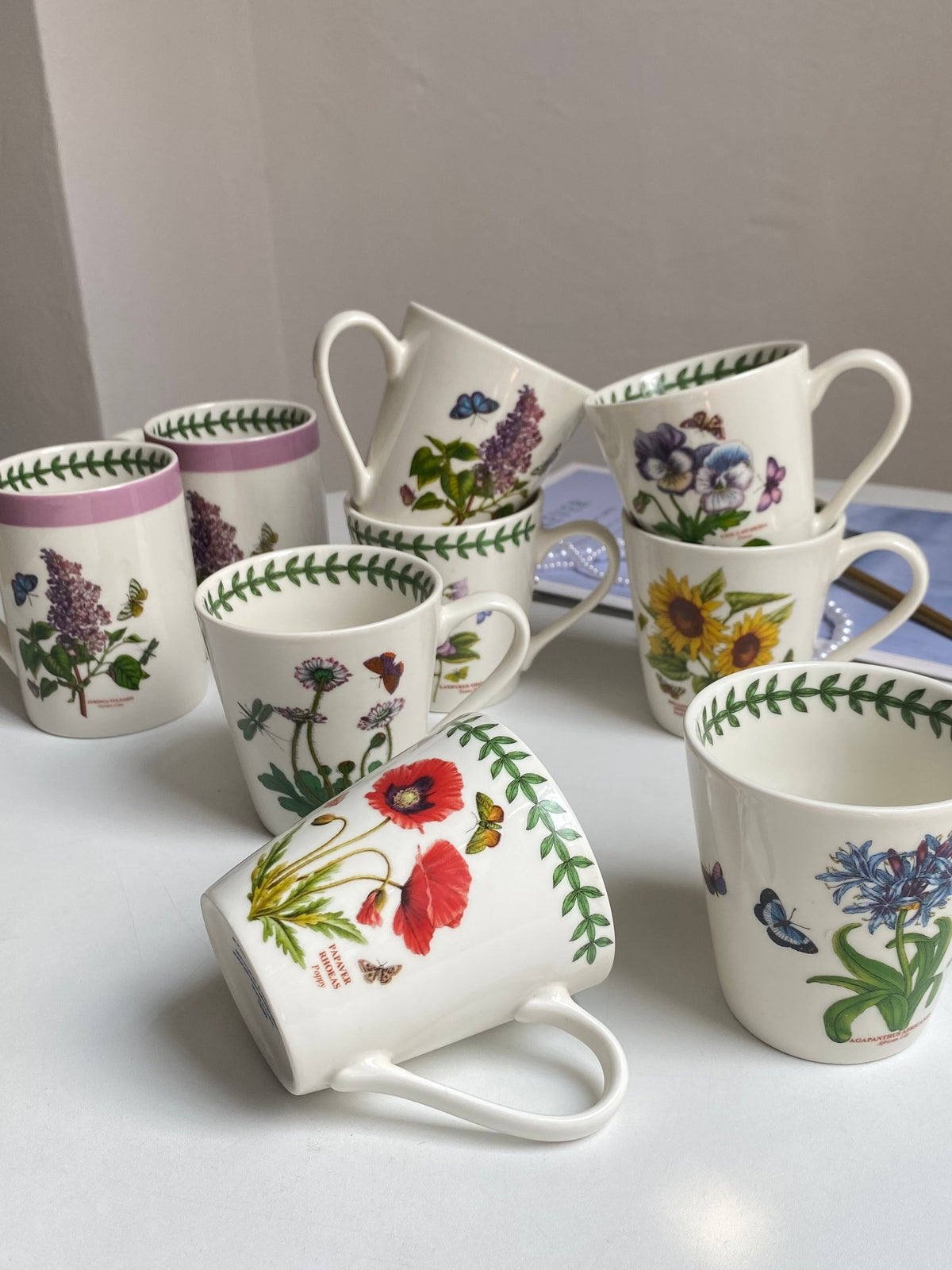 Two-Sided Pattern Ceramic Cup, Unique Design - detail 2