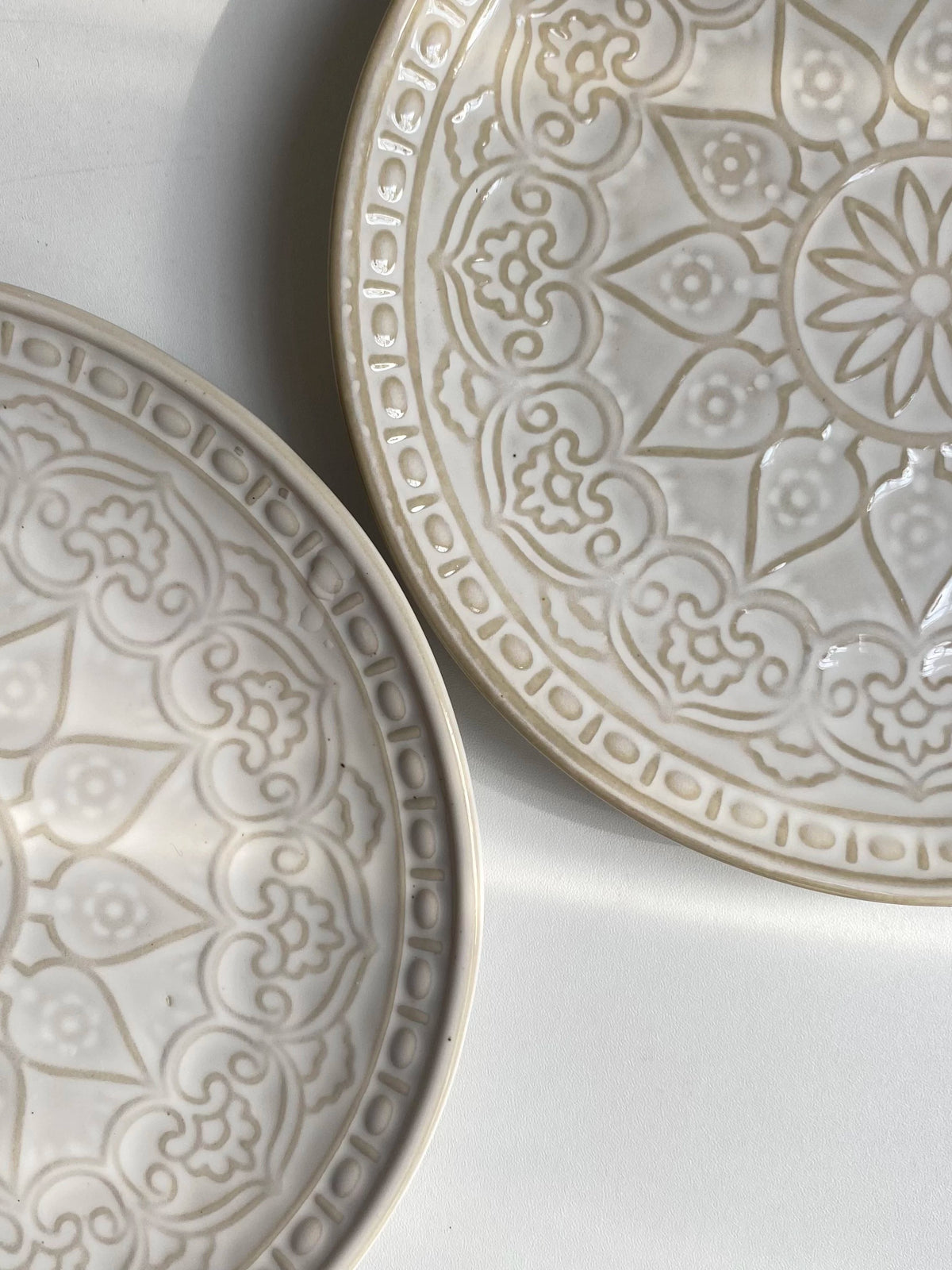 White Relief Underglaze Ceramic Tableware Collection - detail 3