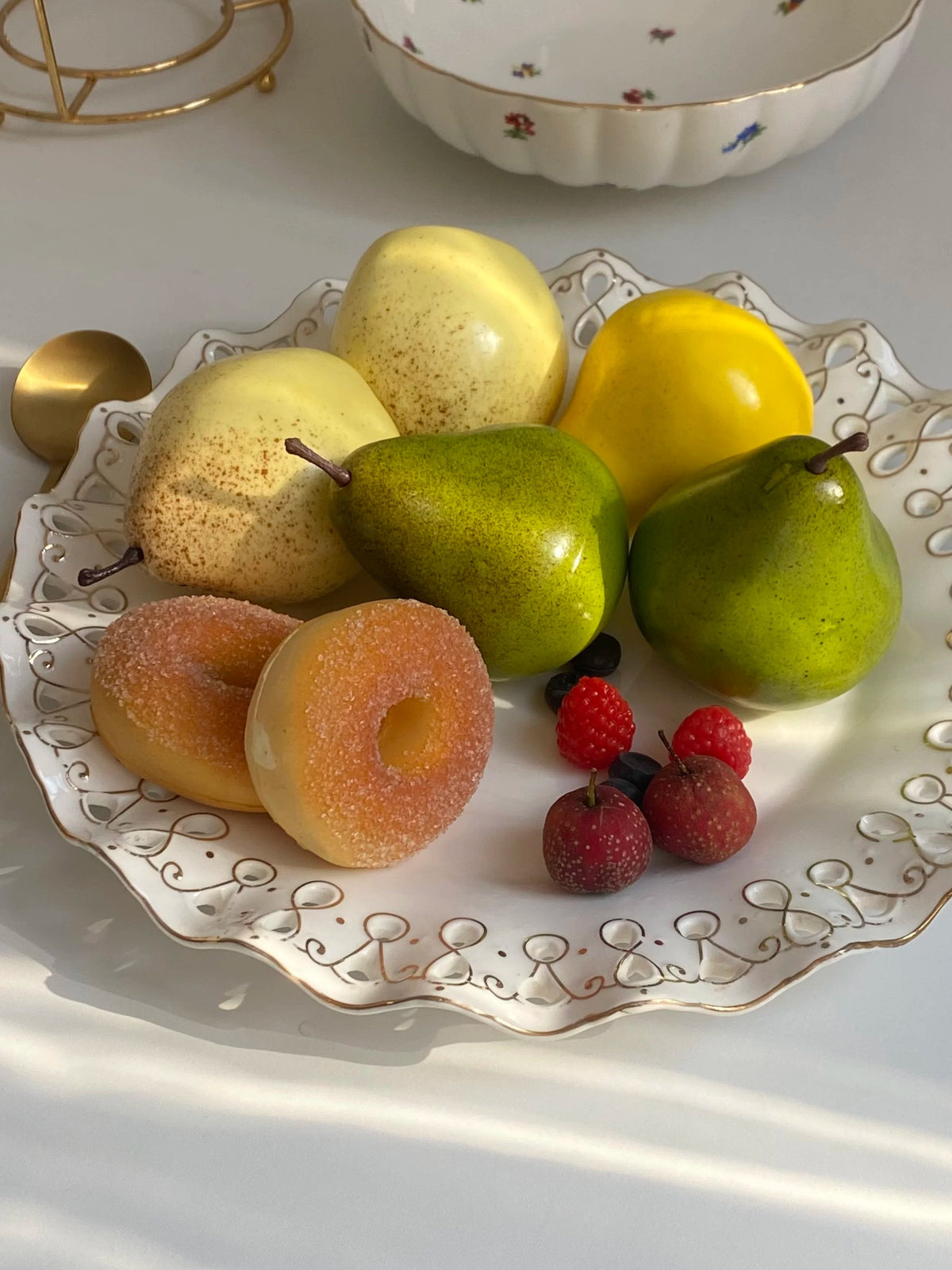 Large Openwork Fruit Bowl, Ceramic Decorative Centerpiece - detail 2