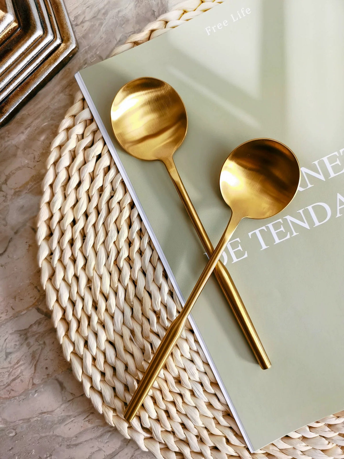304 Stainless Steel Round Dining Spoon, Gold Tone Tabletop Accessory - detail 3