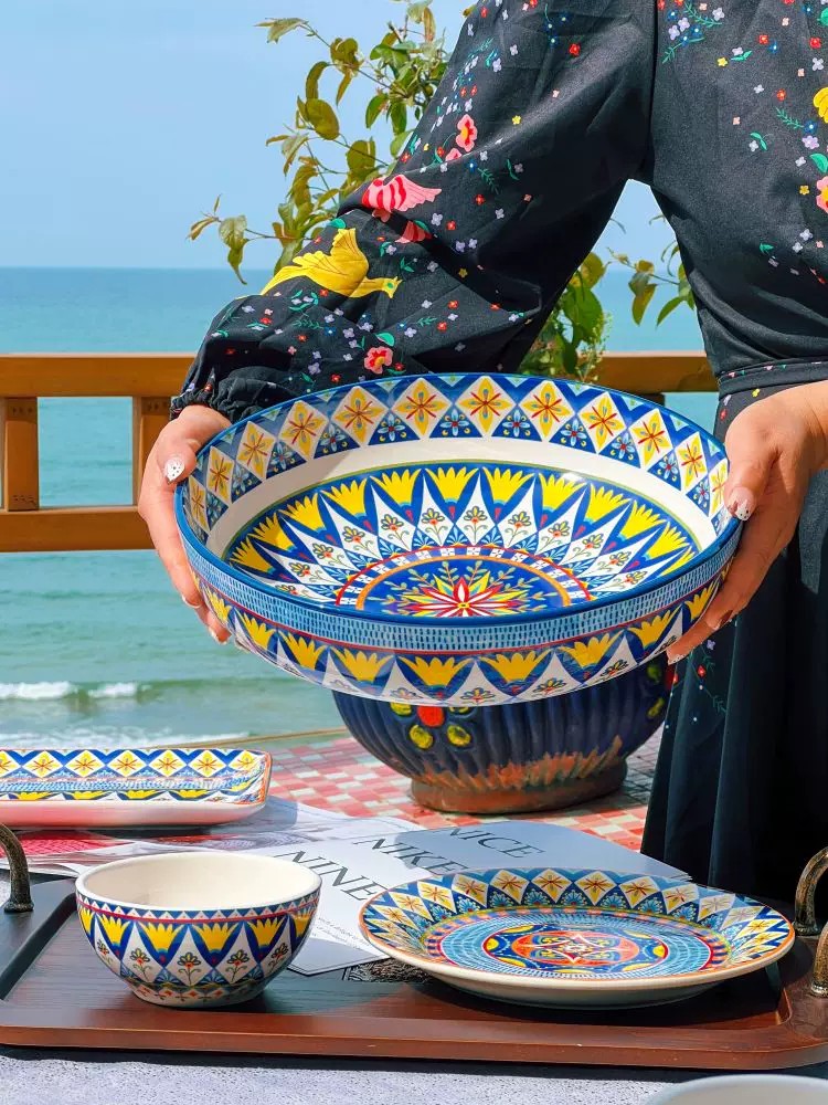 Christmas Hand-Painted Ceramic Tableware Collection - detail 2