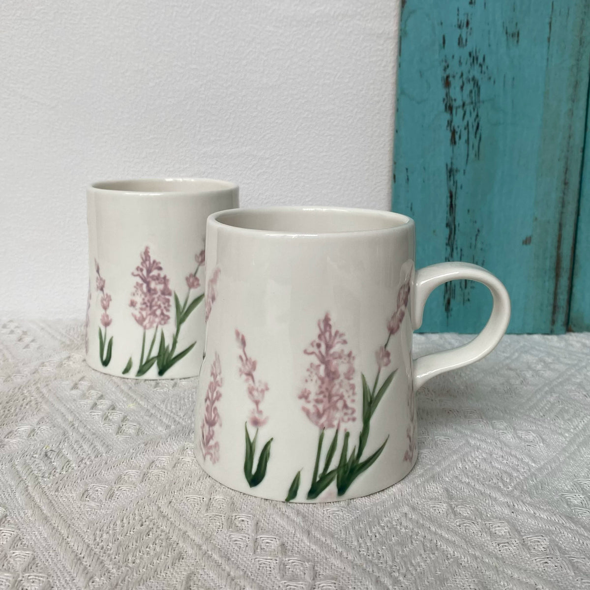 Lavender Porcelain Cup, 500 ml, Relief Detailing, Fine Ceramic Drinkware - detail 2