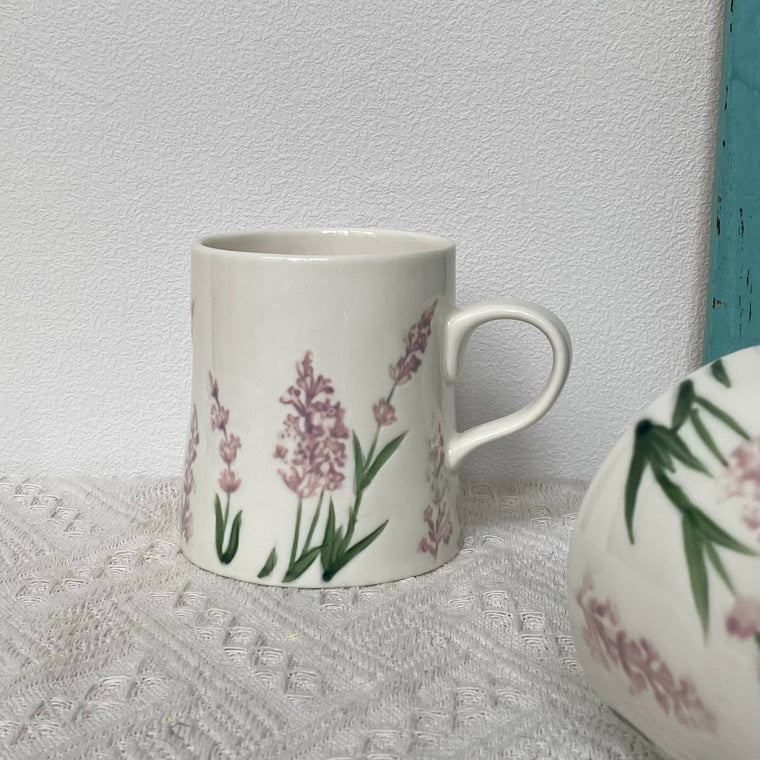 Lavender Porcelain Cup, 500 ml, Relief Detailing, Fine Ceramic Drinkware - detail 1