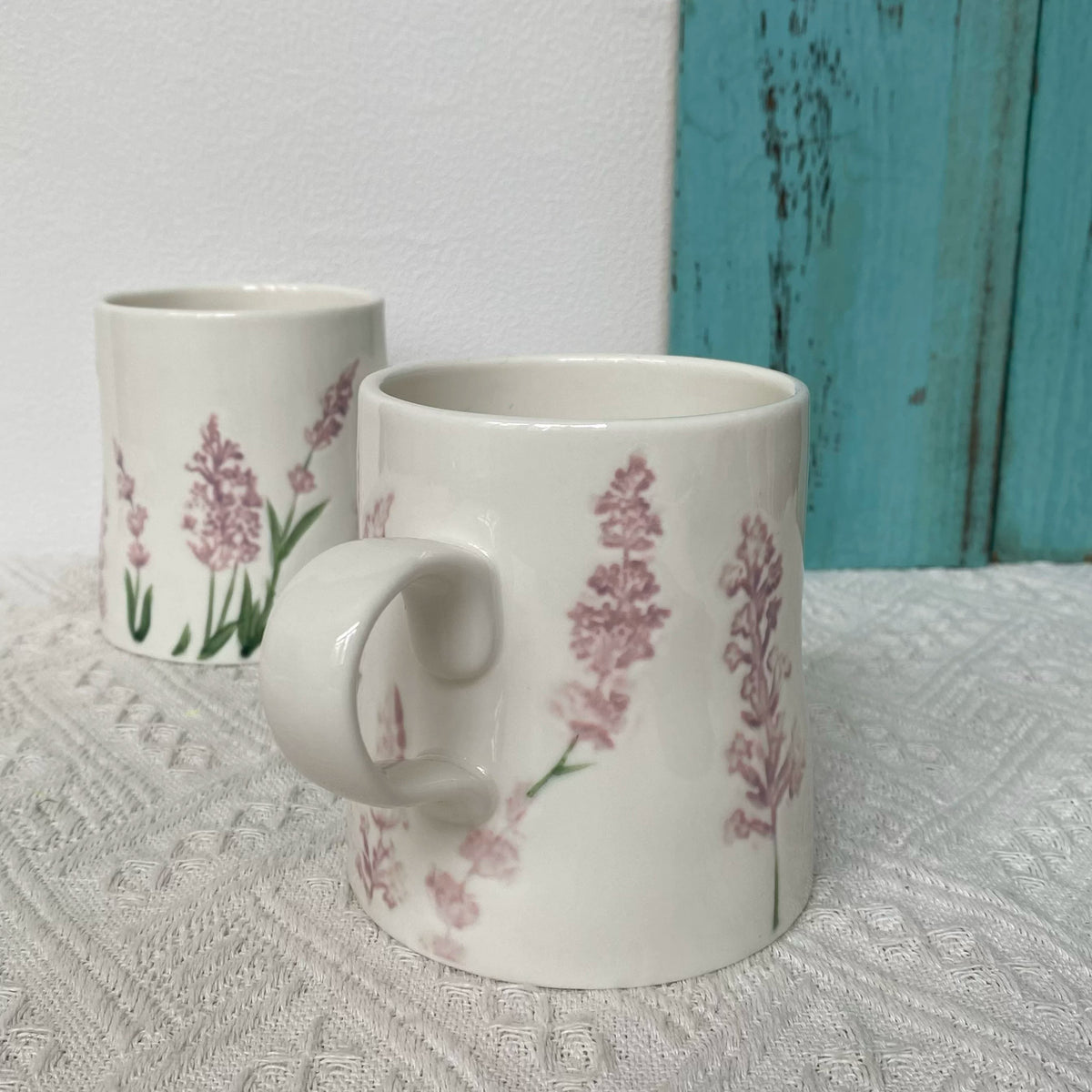 Lavender Porcelain Cup, 500 ml, Relief Detailing, Fine Ceramic Drinkware - detail 3