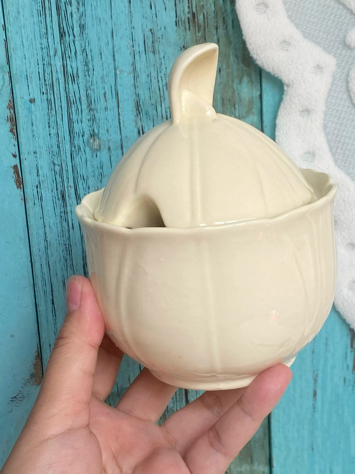 Cream Ceramic Seasoning Jar, Spice Container with Lid, Kitchen Storage - detail 2