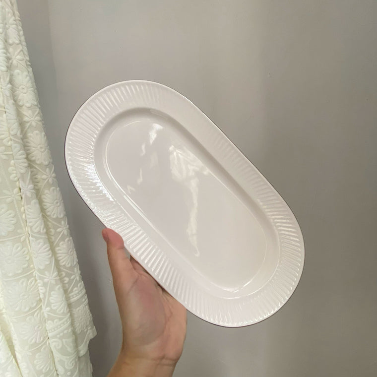 Gold-Rim Oval Deep Plate 30x16x2.5cm, Ceramic Dinnerware with Relief Detailing - detail 1