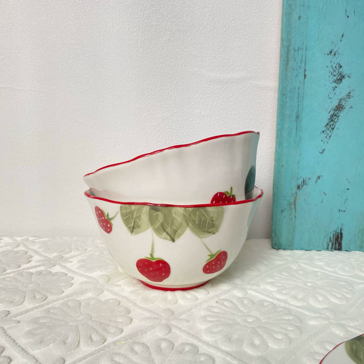 Ceramic Bowl 6.75 Inch, Hand-Painted Underglaze Decorative, 16.5 x 9 cm - detail 3