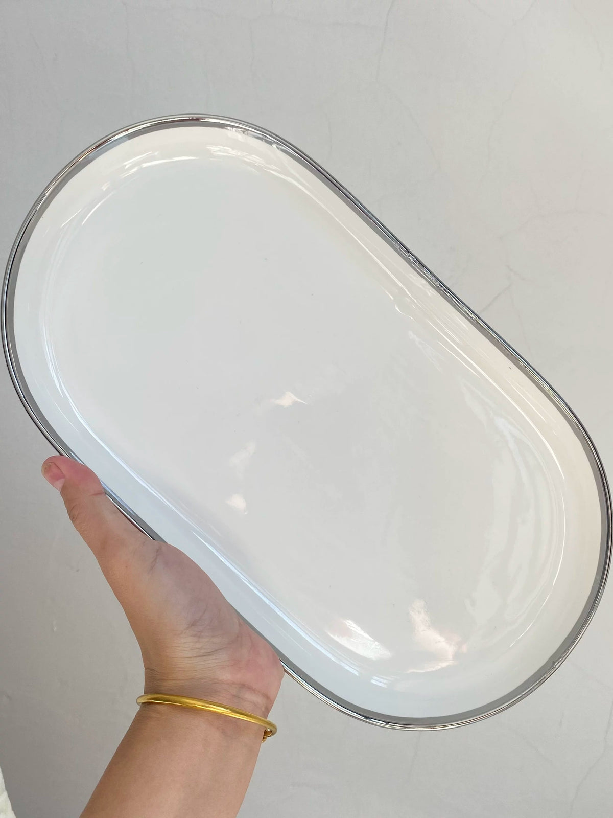 Ceramic Oval Platter, 11.75 in, Silver Rim, 30 x 16.5 x 2.5 cm Serving Dish - detail 3