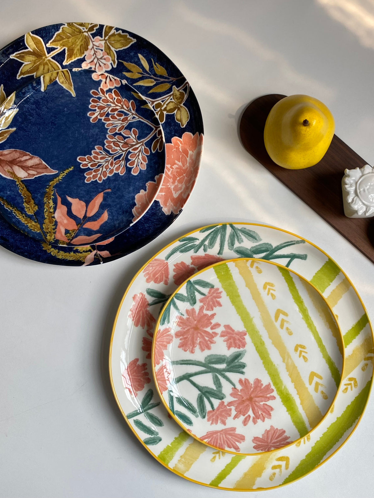 Spring Garden 8 Inch Ceramic Plate, Hand-Painted Underglaze Decorative Dinnerware - detail 2