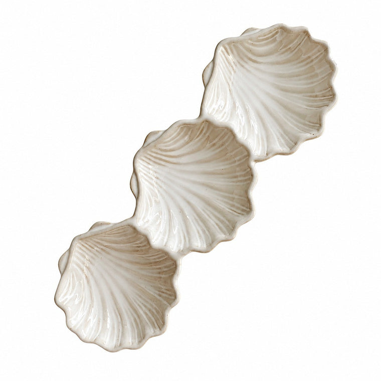 Ceramic Shell Three-Compartment Dish, 22.5 x 7.5 x 2 cm, Undeglaze Decorative - product view 1