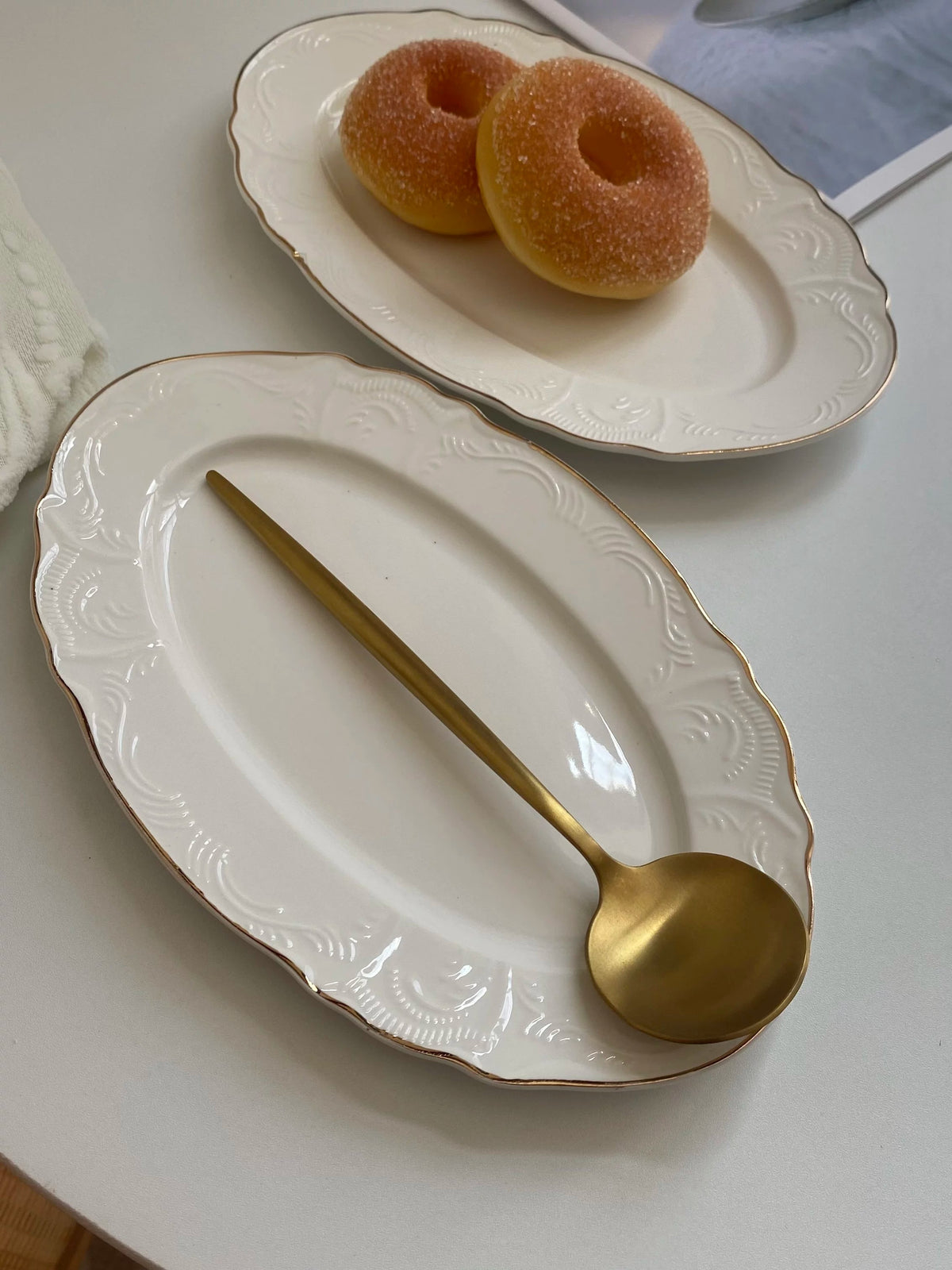 Gold Detailed Ceramic Tableware Collection - detail 3