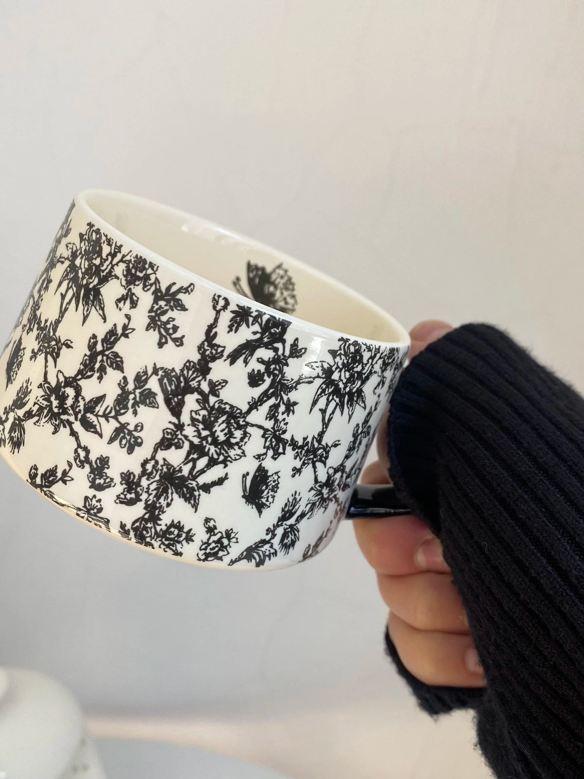 Vintage Black Rose Saucer, 250 ml Ceramic Small Dish - detail 2