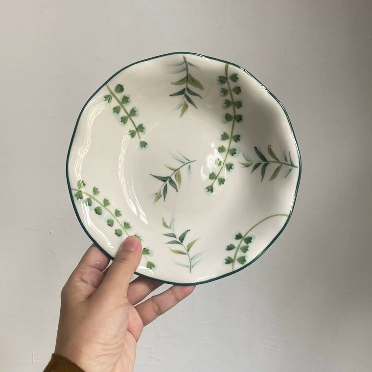 Green Floral Scallop Ceramic Deep Plate, 7.5 Inch, Hand-Painted Underglaze - detail 1