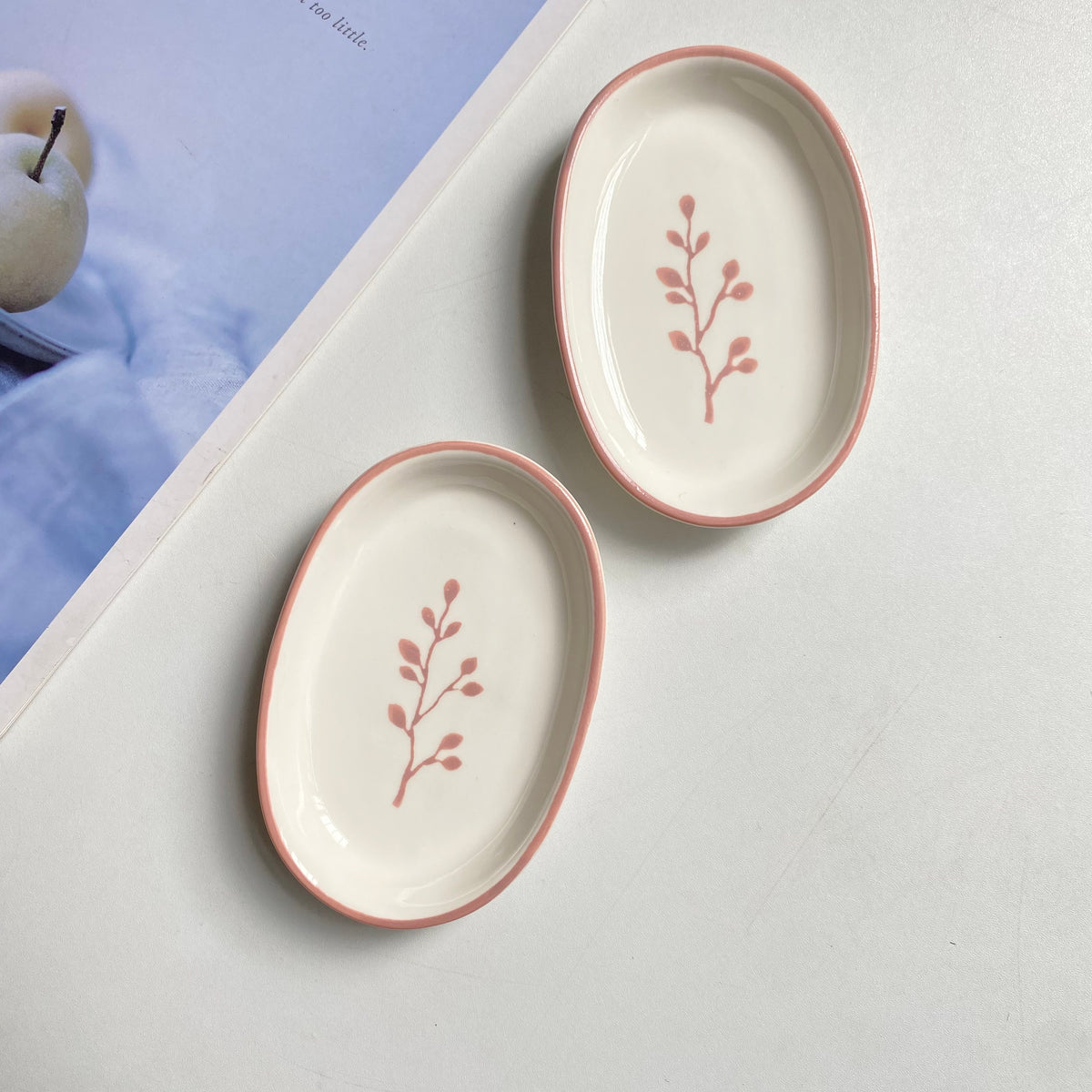 Small Pink Oval Ceramic Dish, 12 x 8 x 2 cm, 2-Piece Pack, Hand-Painted Underglaze - detail 1
