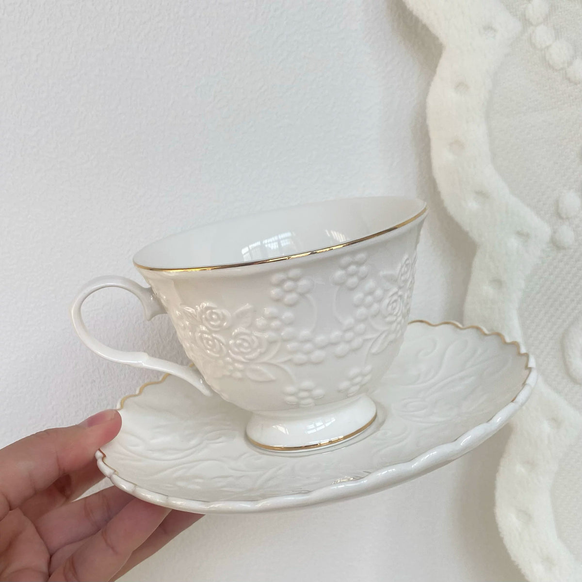 Gold-Detailed Relief Ceramic Cup and Saucer Set, 220 ml, Elegant Tea Coffee - detail 1