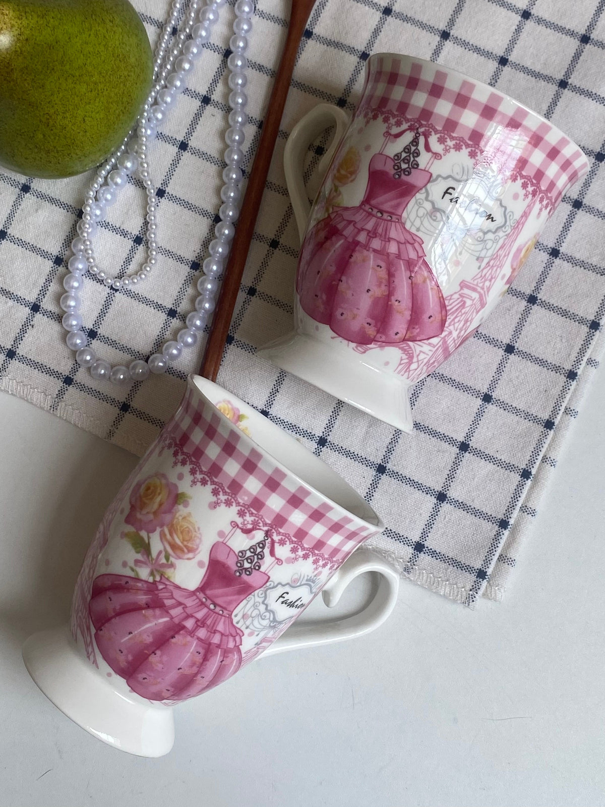 Lavender Footed Cup, 300 ml, Elegant Stemmed Mug - detail 3