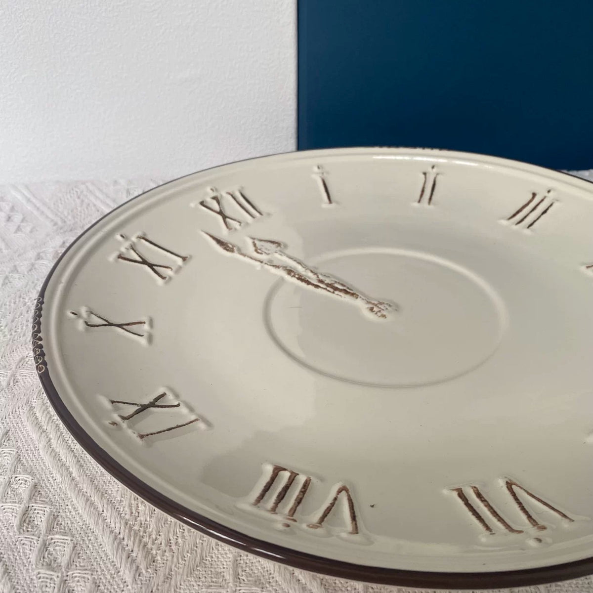 Ceramic Dinner Plate 12 Inch, Timepiece Design, 30 x 3.3 cm, Decorative - detail 3