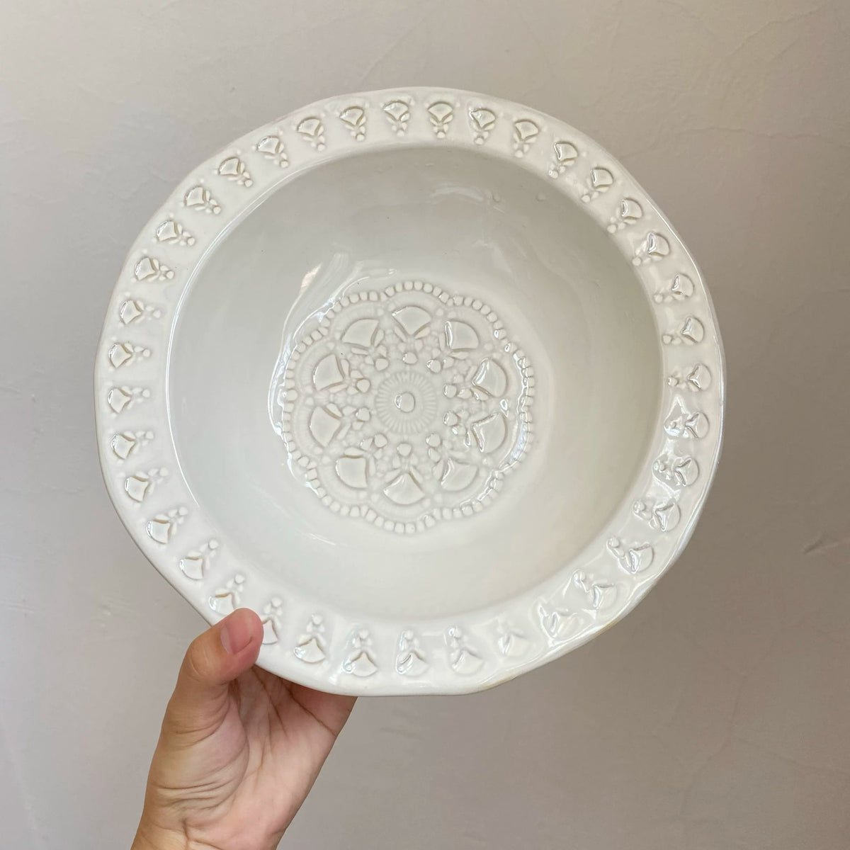 Ceramic Soup Plate 9.5 Inch, Embossed Design, 23.5 x 5.8 cm, Dinnerware - detail 1