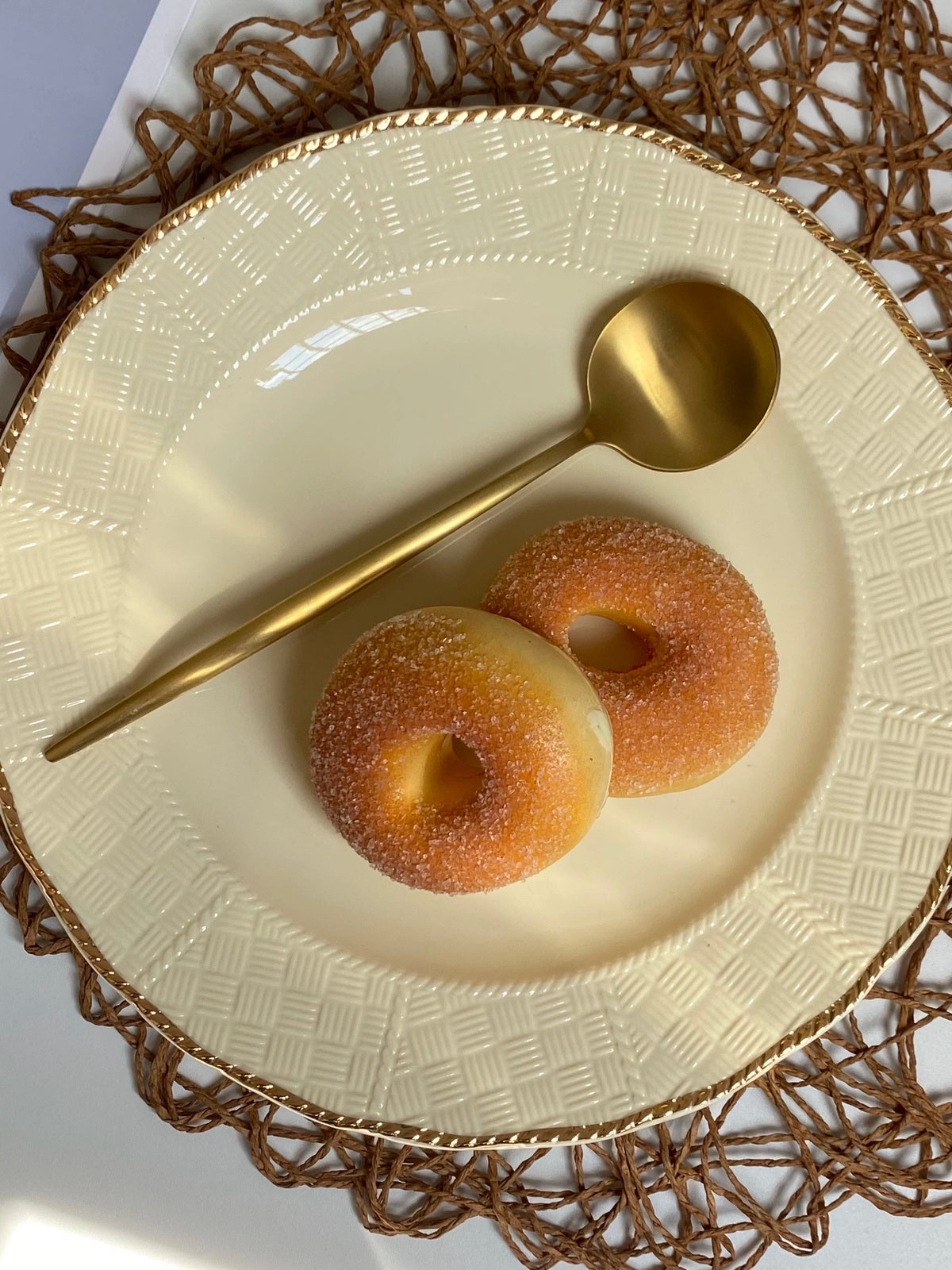 Yellow Woven Pattern Plate, 26.5 x 2.3 cm, Large Decorative Dinnerware - detail 2