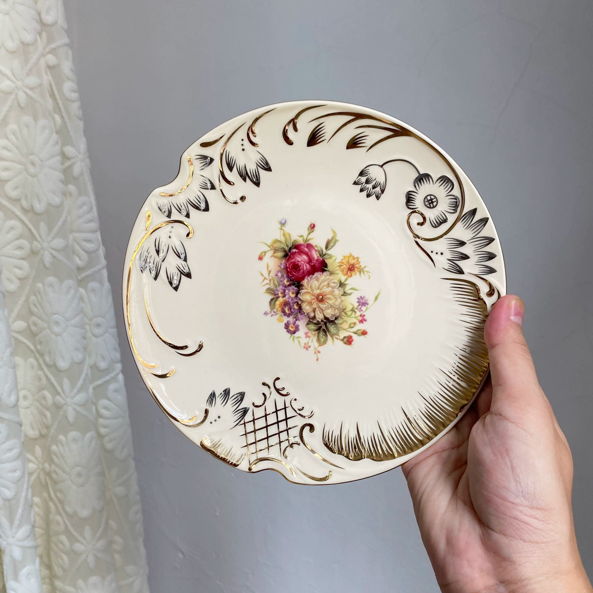 Ceramic Flat Plate 7 Inch, Hibiscus Garden Design, Dinnerware - detail 1