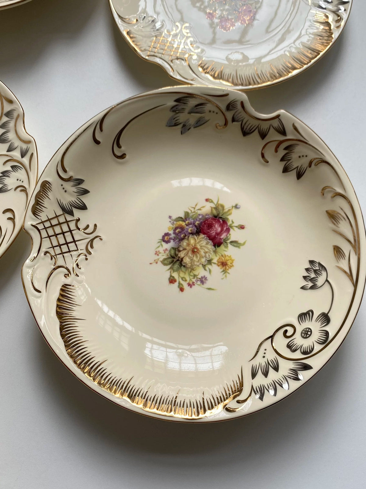 Ceramic Flat Plate 7 Inch, Hibiscus Garden Design, Dinnerware - detail 3