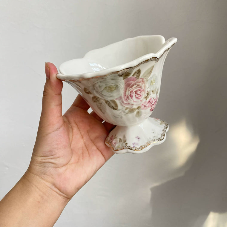 Ceramic Petal Cup with Saucer, Camellia Design, 250ml, 11.5 x 9.3cm - detail 1