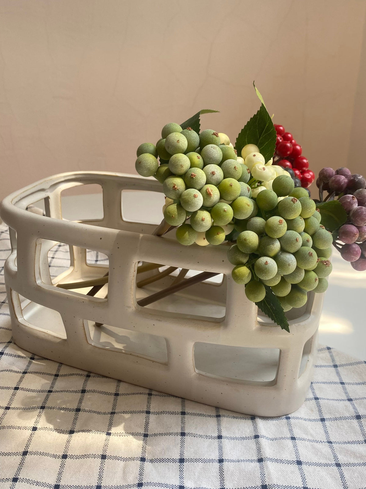 Ceramic Openwork Square Basket, 25.5 x 13.8 x 12.5 cm, Decorative Storage Storage Jar - detail 3