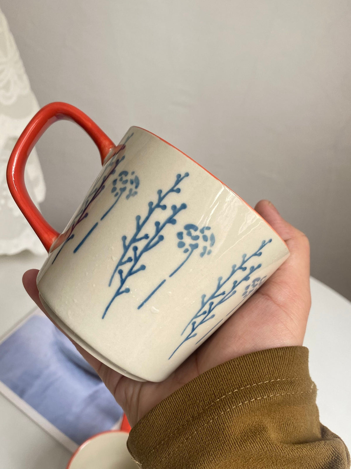 Red-Handle Twig 300 ml Ceramic Breakfast Cup, Hand-Painted Underglaze - detail 3
