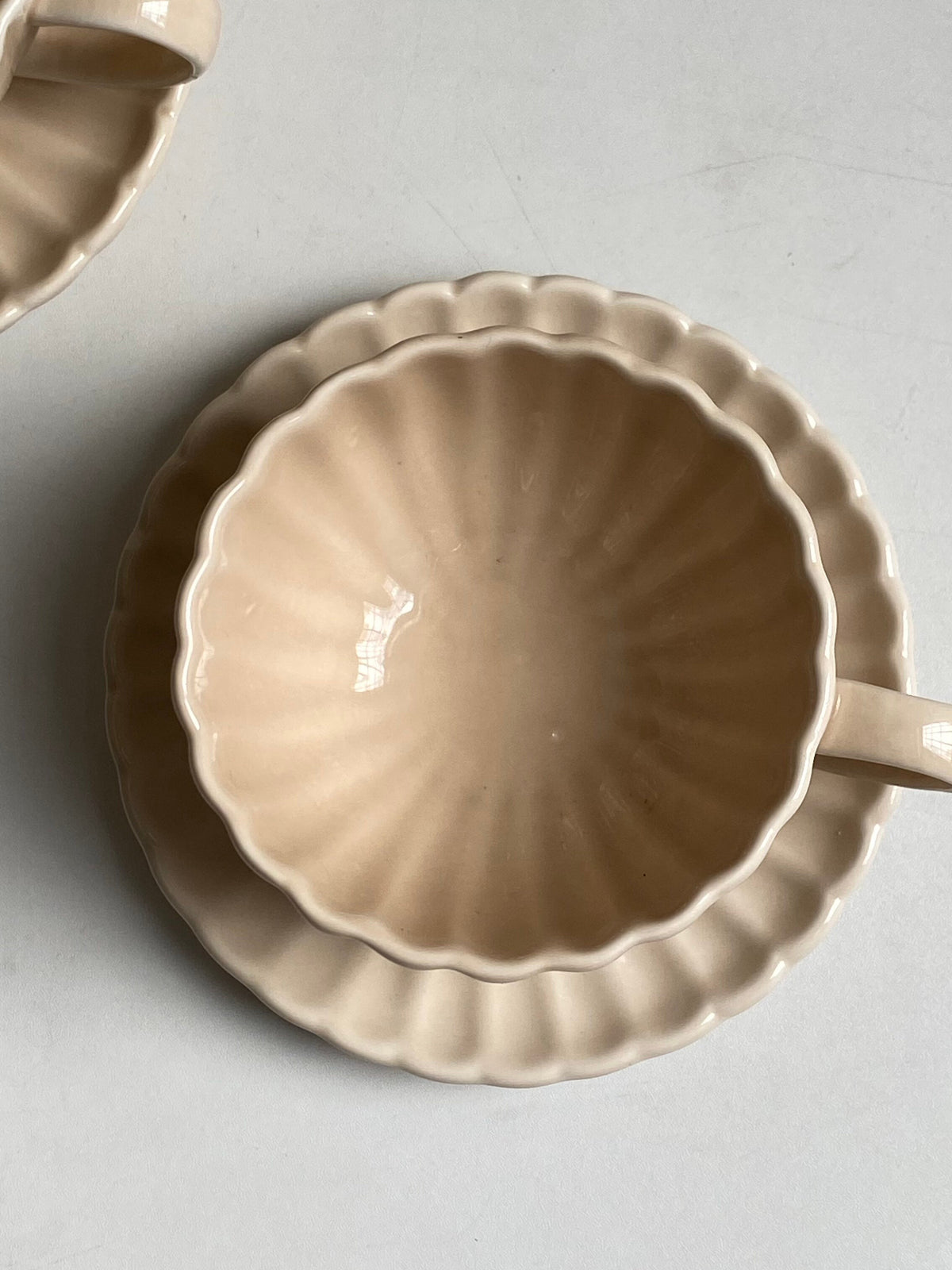 Cream Apricot Ruffled Flower Ceramic Tableware Collection - detail 3