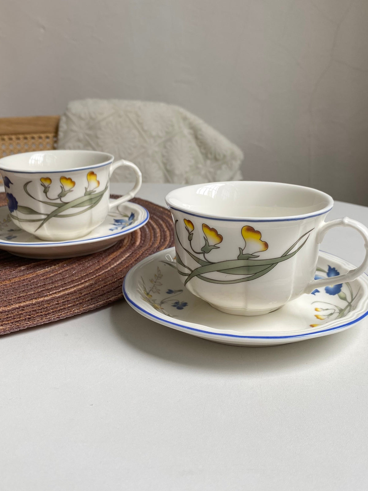 Classic Cup and Saucer Ceramic Tableware Collection - detail 2