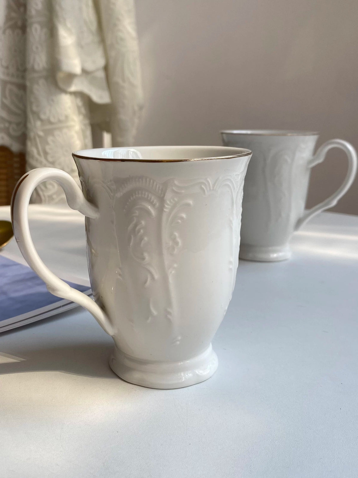 Gold-Rimmed Palace Style Cup, 280 ml, Relief Design - detail 3