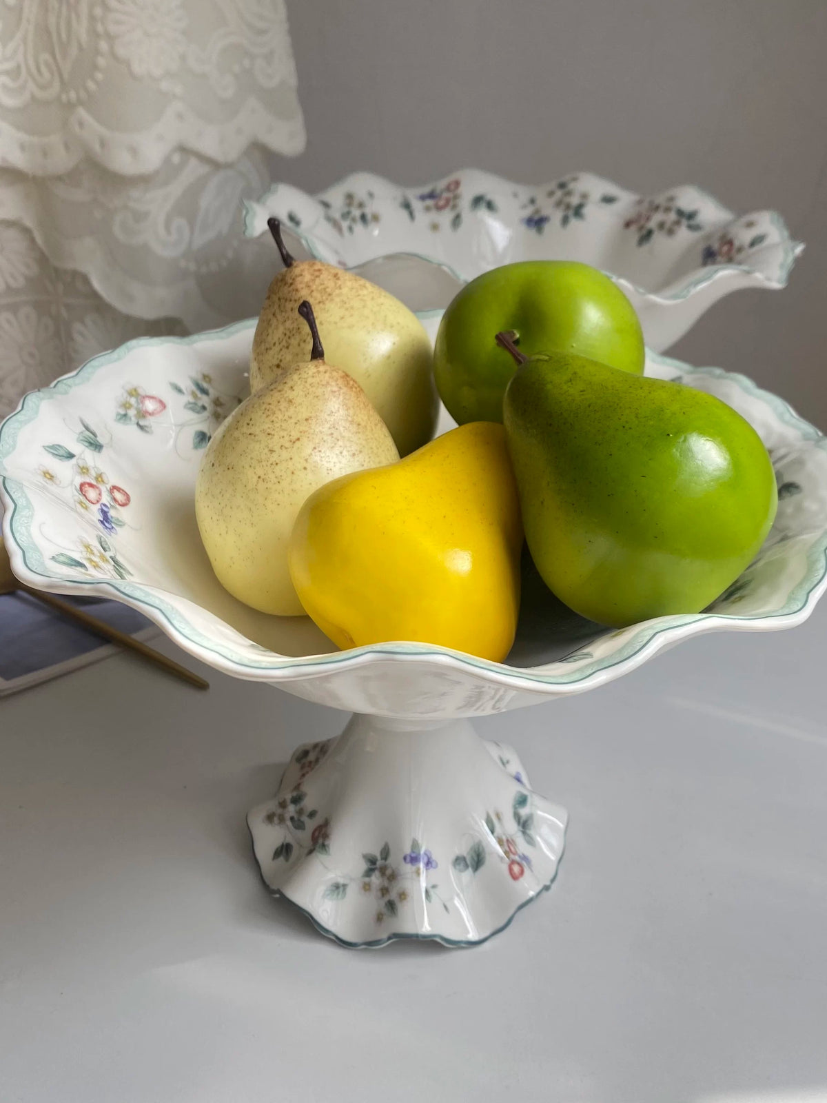 Blueberry Footed Pedestal Fruit Bowl, Large 30 x 29.5 cm - detail 2