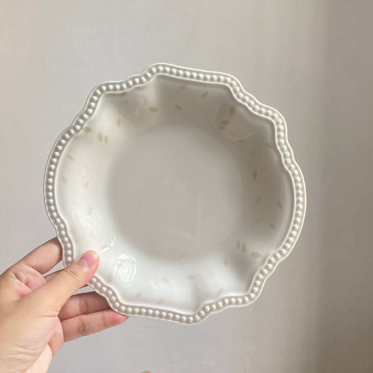 Small Gray Leaf 8 Inch Plate, Ceramic Dinnerware, Underglaze Decoration - detail 1