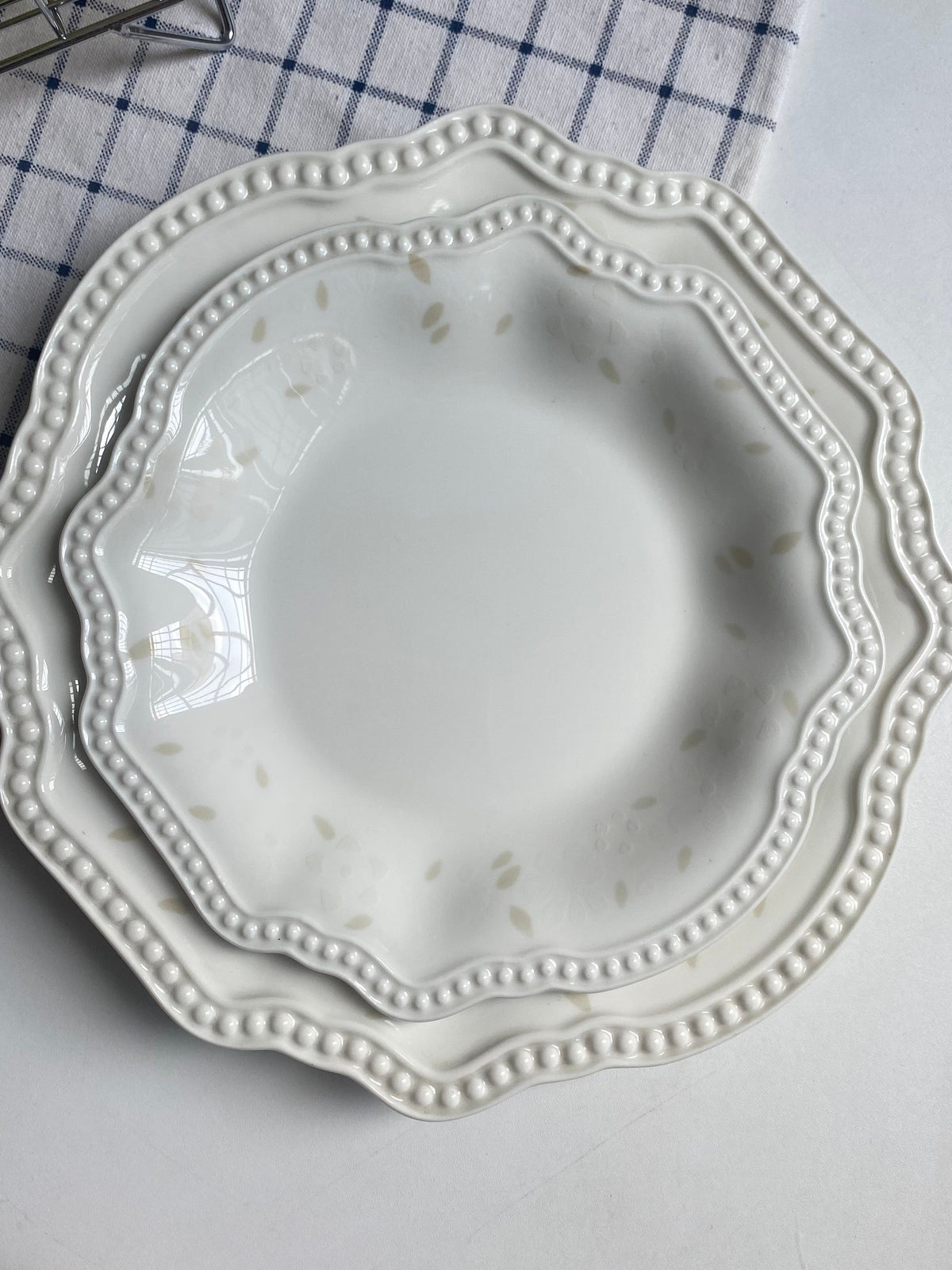 Small Gray Leaf 8 Inch Plate, Ceramic Dinnerware, Underglaze Decoration - detail 3