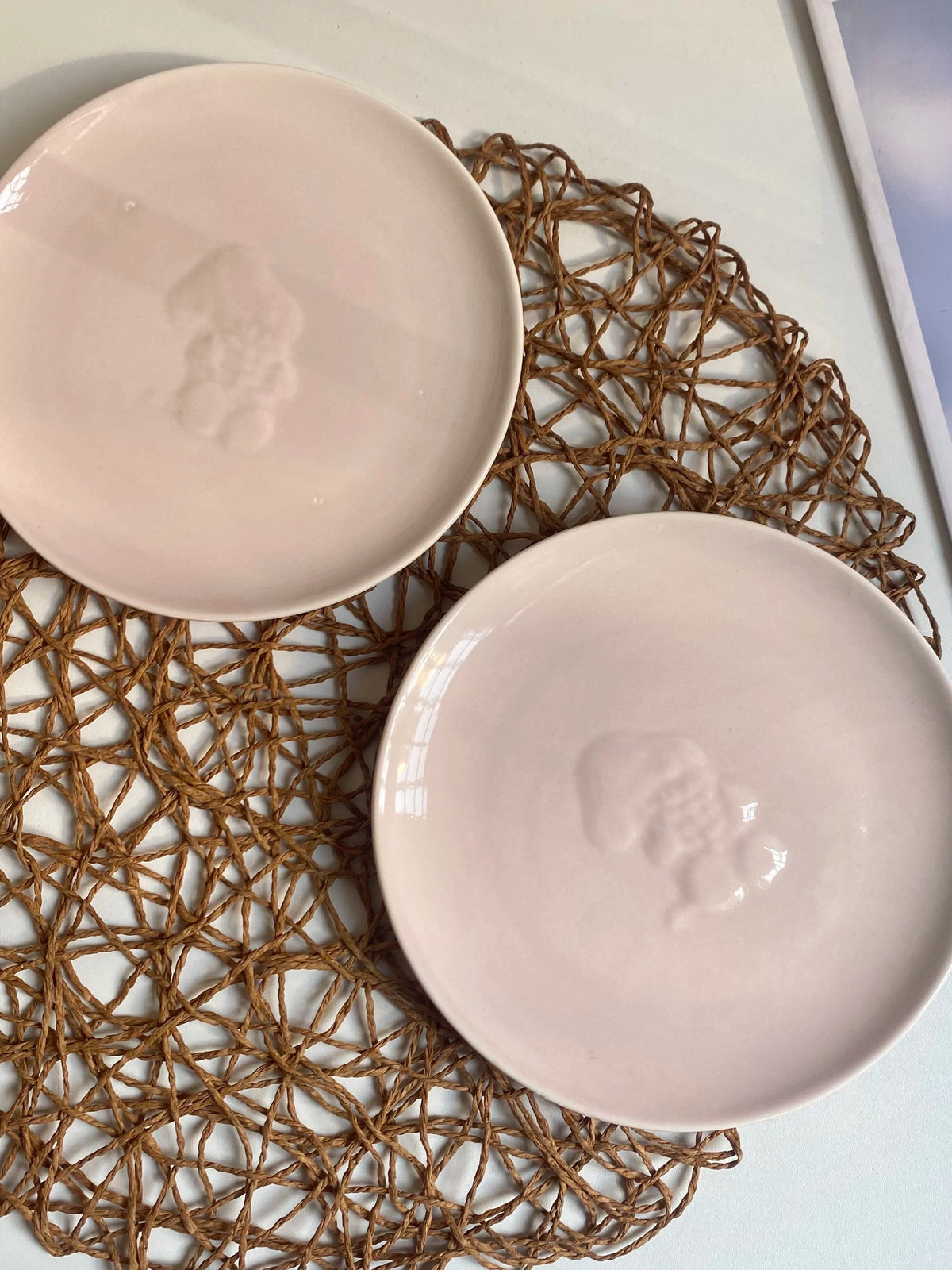 Pink Small Plate 7 Inch, 17.8 x 1.5 cm, Ceramic Dinnerware - detail 2