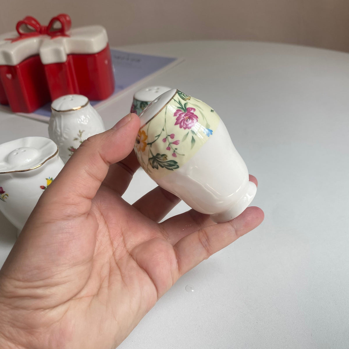 Pink Floral Tableware Collection - detail 1