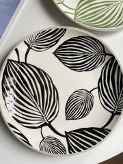 Black Leaf Plate 10.5 Inch, 26.5 x 2.8 cm, Ceramic Dinnerware - detail 1