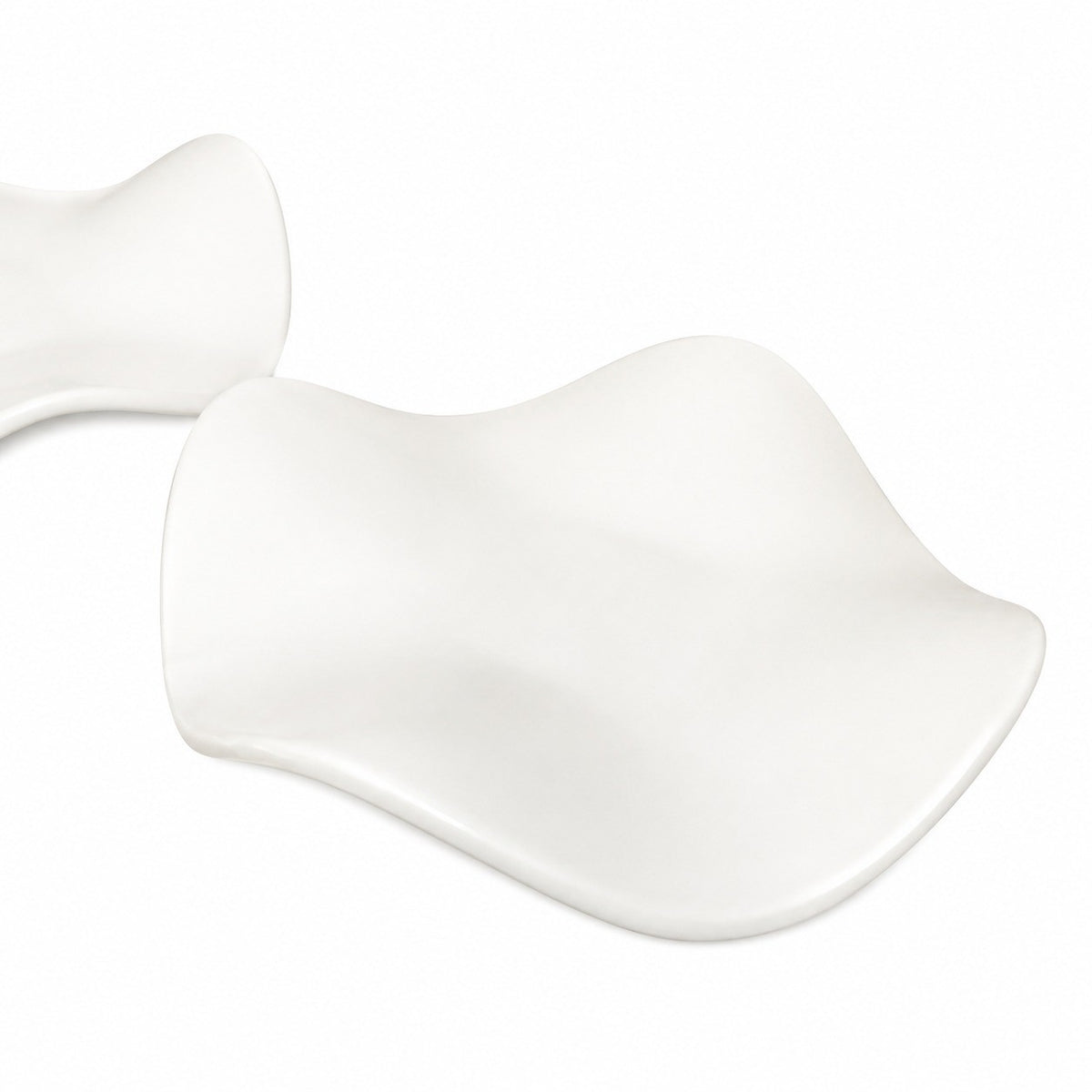 Wavy White Ceramic Plate, Modern Decorative Dinnerware - product view 1